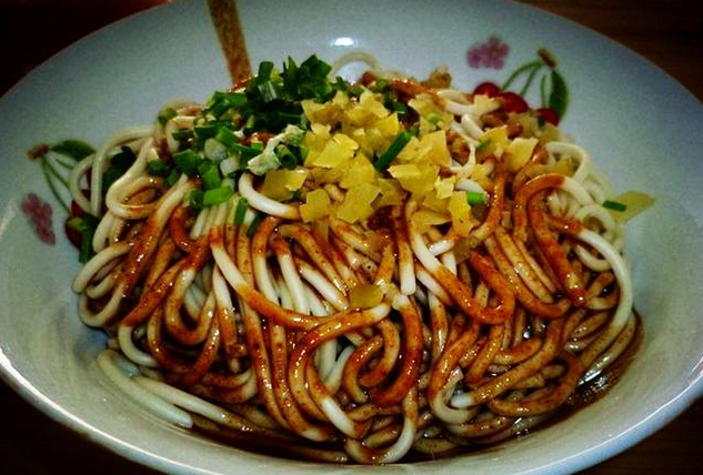 武漢美博會:熱干面