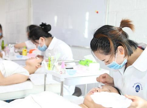 武漢美博會教你提升美容師銷售能力的“上上策” 武漢美博會教你提升美容師銷售能力的“上上策”